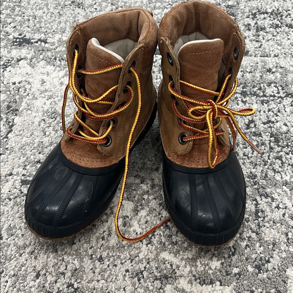 Sorel Cheyanne size 1 Kids  Rain & Snow Boots